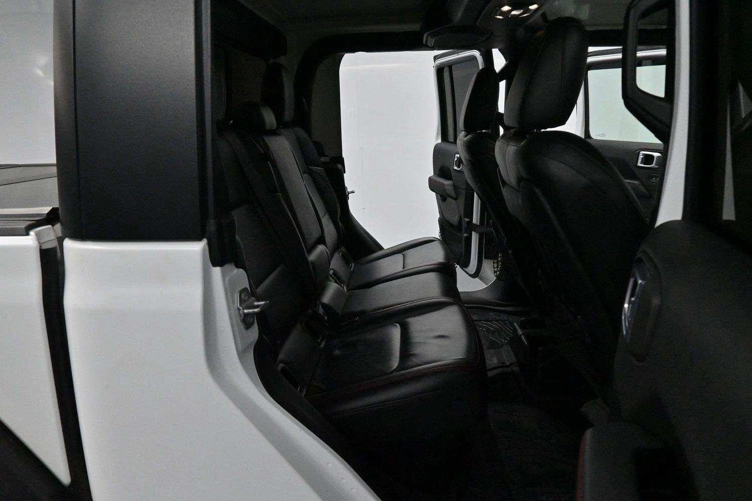 Used 2021 Bright White Clearcoat Jeep Rubicon image 29