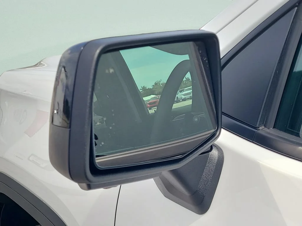 New 2026 Summit White GMC Elevation image 25
