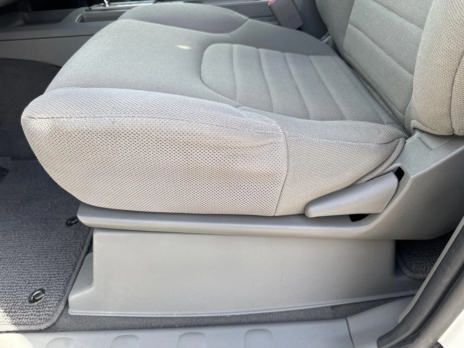 Used 2019 Glacier White Nissan S image 12