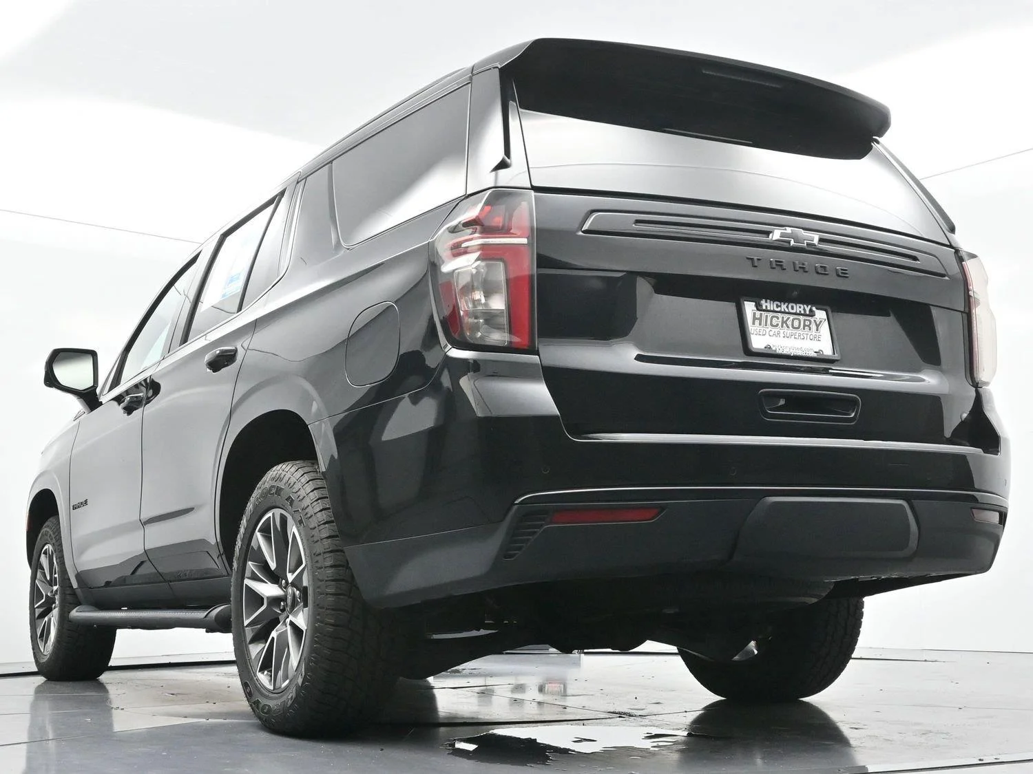 Used 2024 Black Chevrolet Z71 image 56