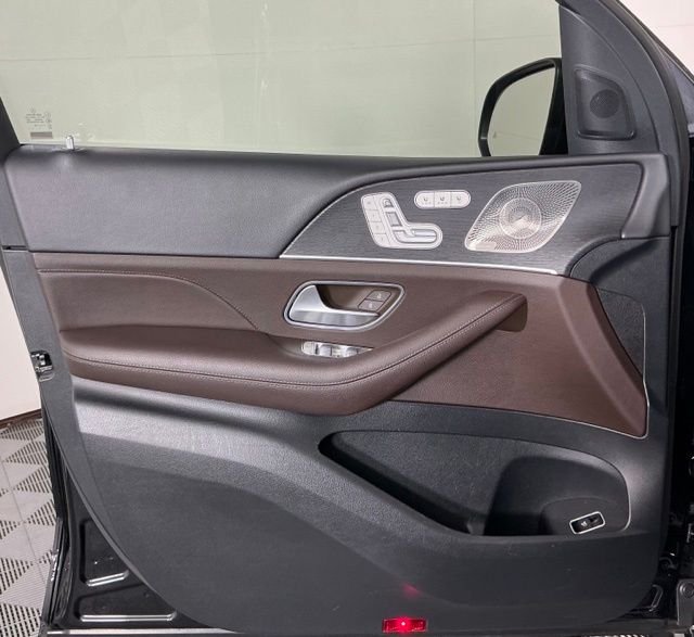 Used 2023 Black Mercedes-Benz GLS 450 image 8