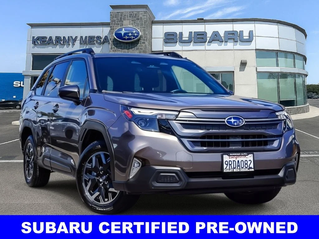 2025 Subaru Forester Premium's photo