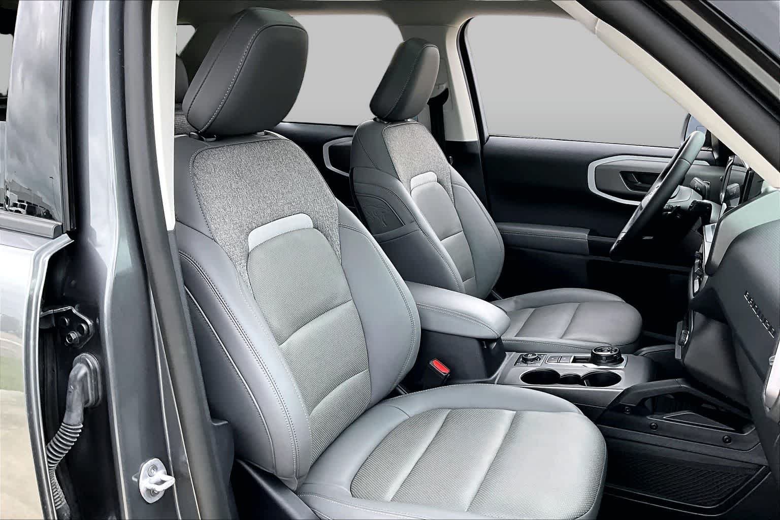 Used 2025 Carbonized Gray Metallic Ford Badlands image 8