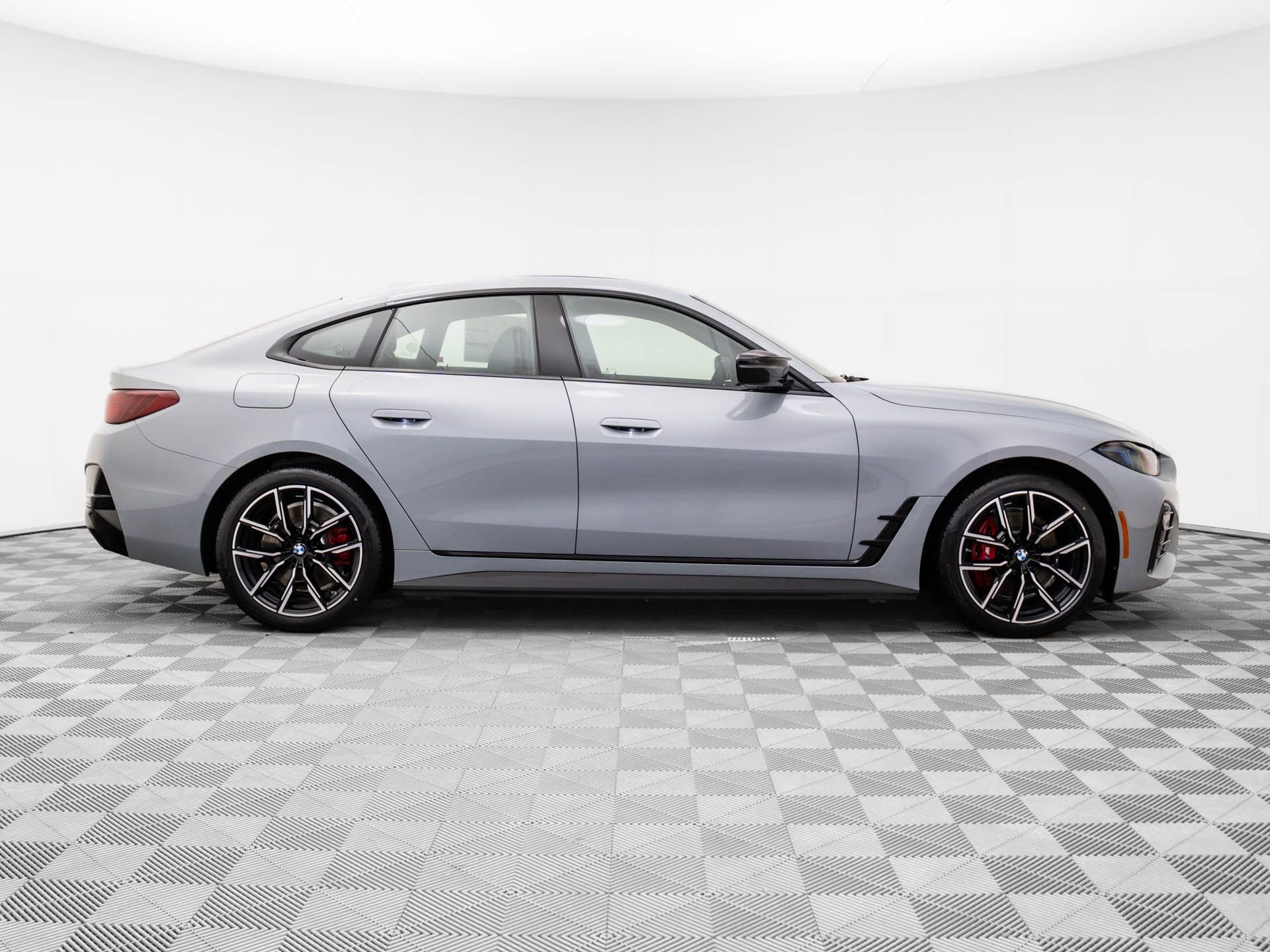 New 2026 Brooklyn Grey Metallic BMW M60 image 7