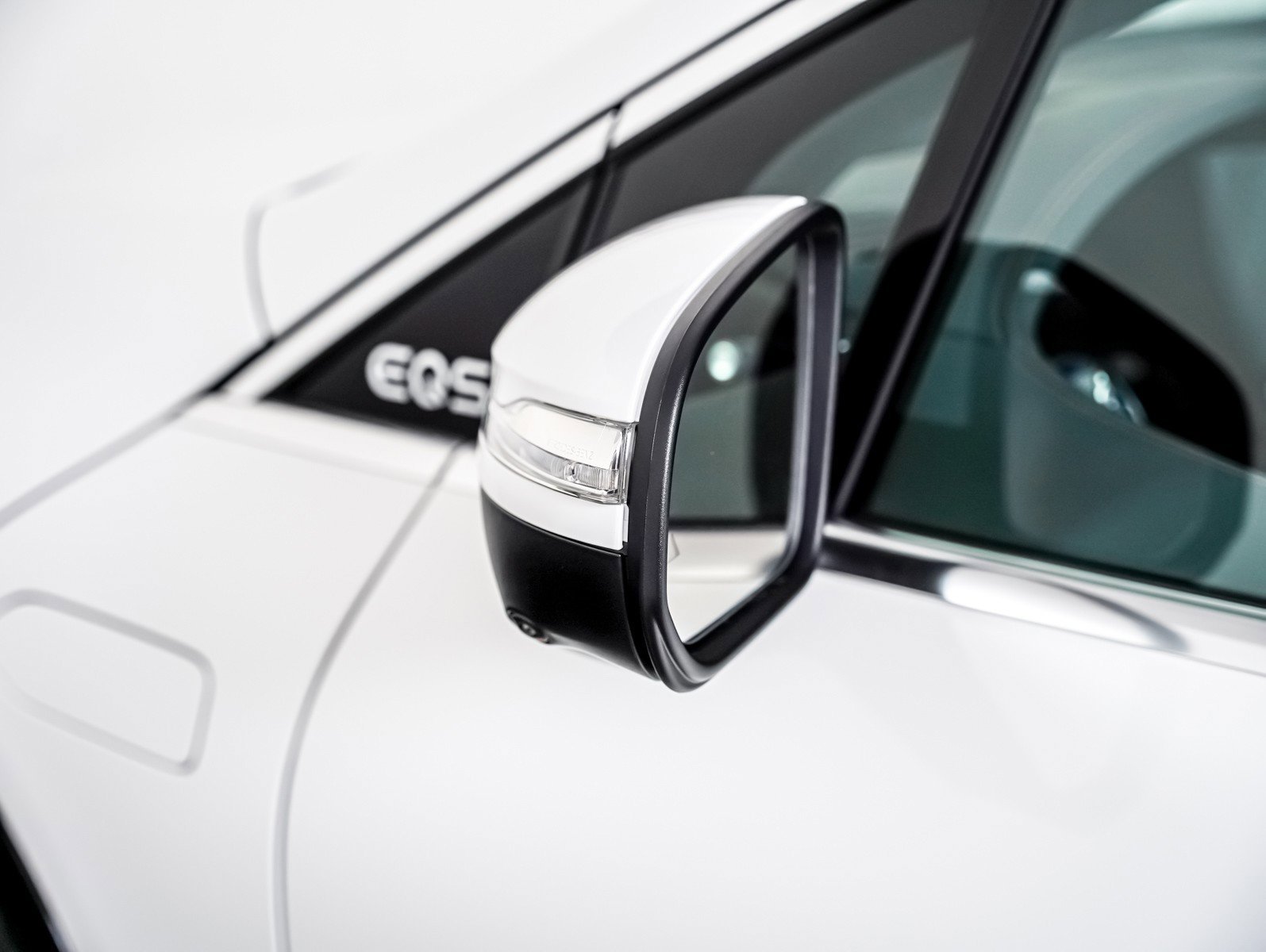 New 2026 Polar White Mercedes-Benz EQS 400 image 23