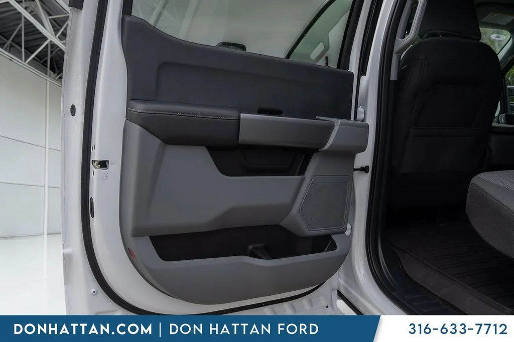 New 2026 Oxford White Ford F-350® XLT image 18