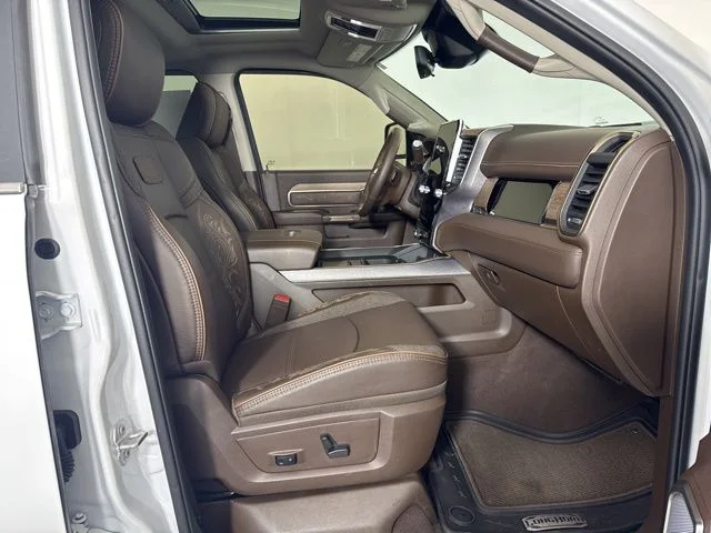 Used 2025 White Ram Limited image 4