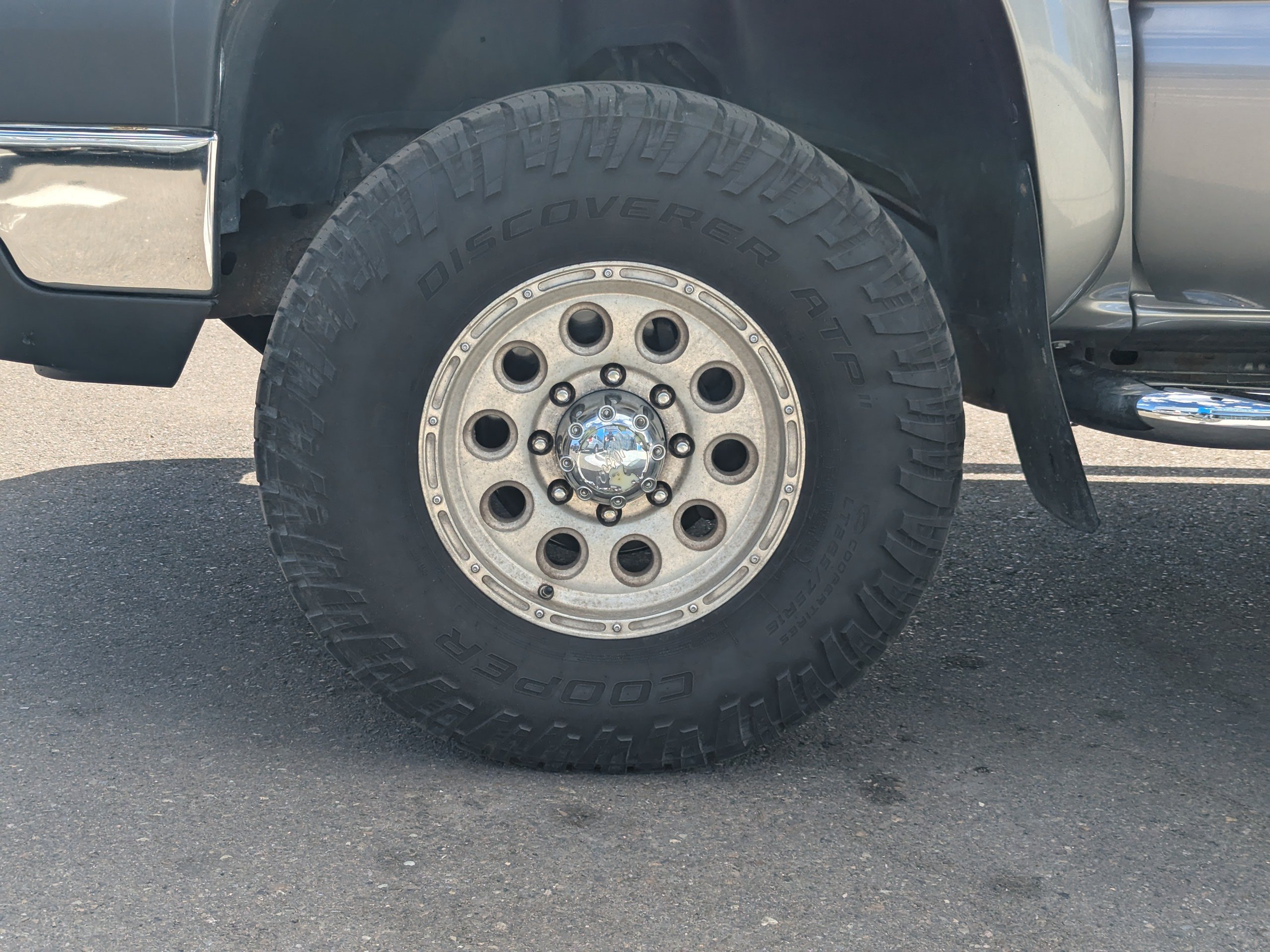 Used 2007 Graystone Metallic Chevrolet SRW LT3 image 41
