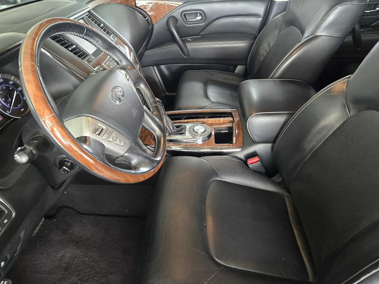 Used 2018 Champagne Quartz INFINITI  image 12