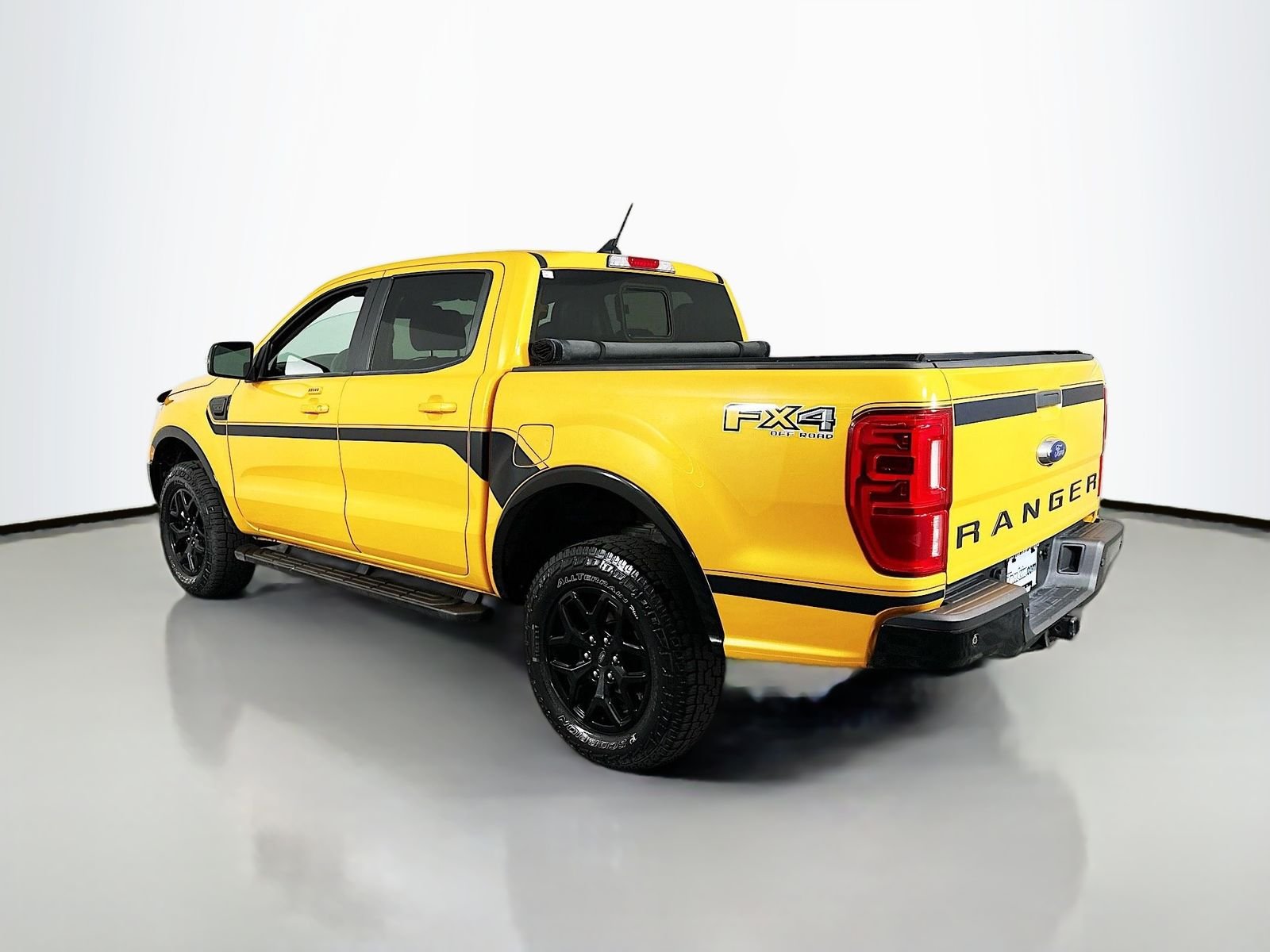 Used 2022 Cyber Orange Metallic Tricoat Ford Lariat image 4