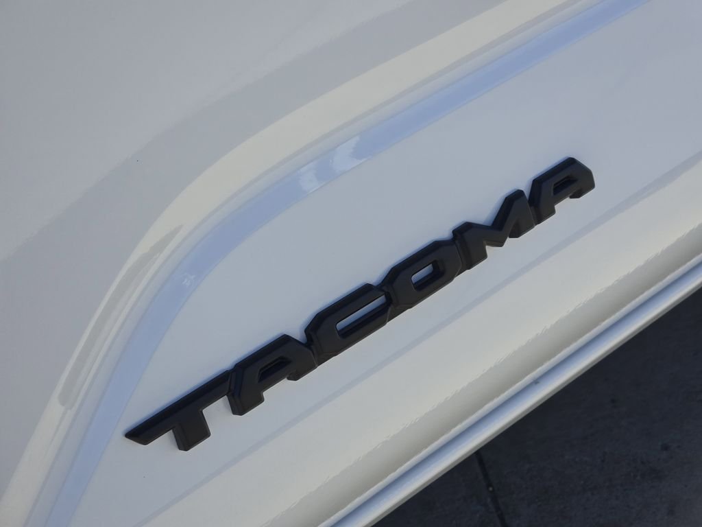 2026 Toyota Tacoma SR5 - Photo 8