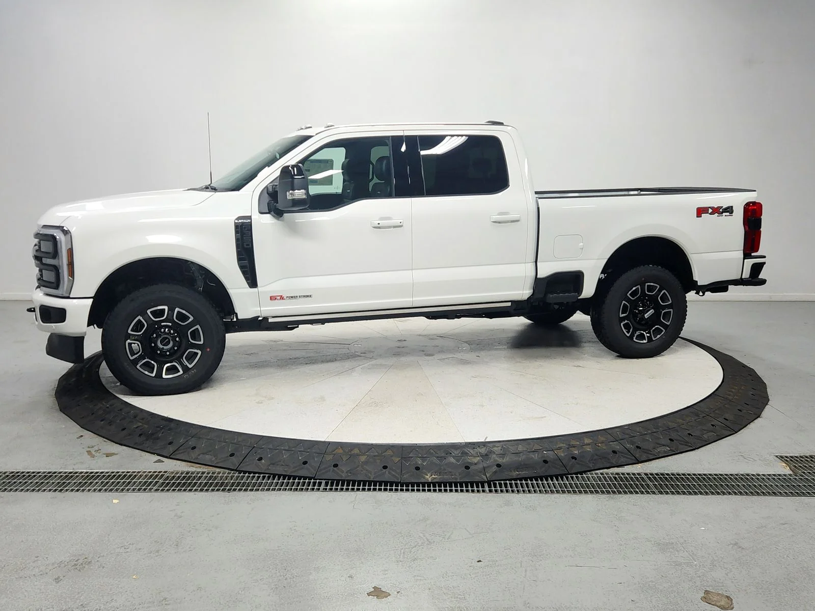 New 2026 White Ford Platinum image 4