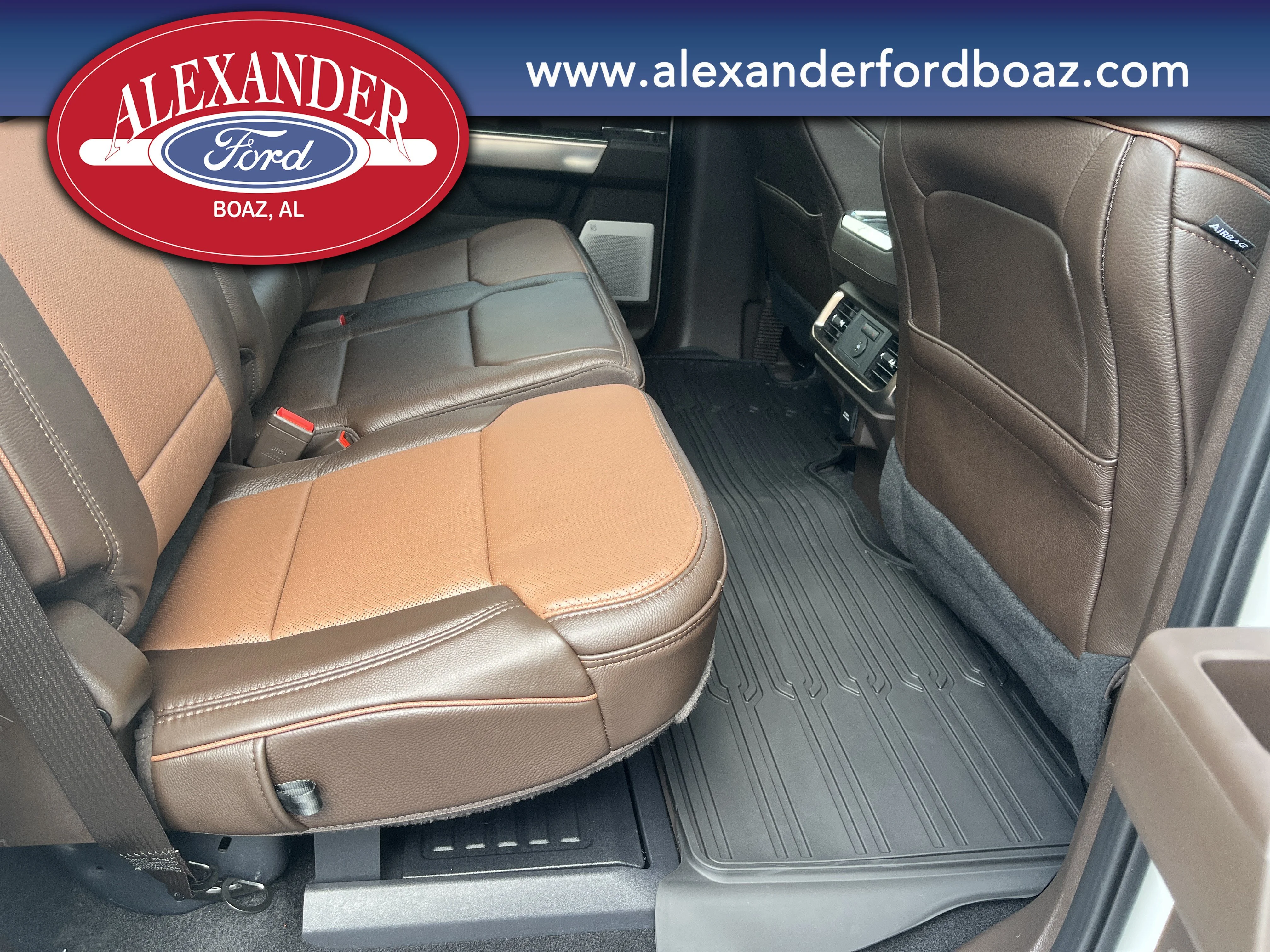 New 2026 Star White Metallic Tri-Coat Ford King Ranch® image 21