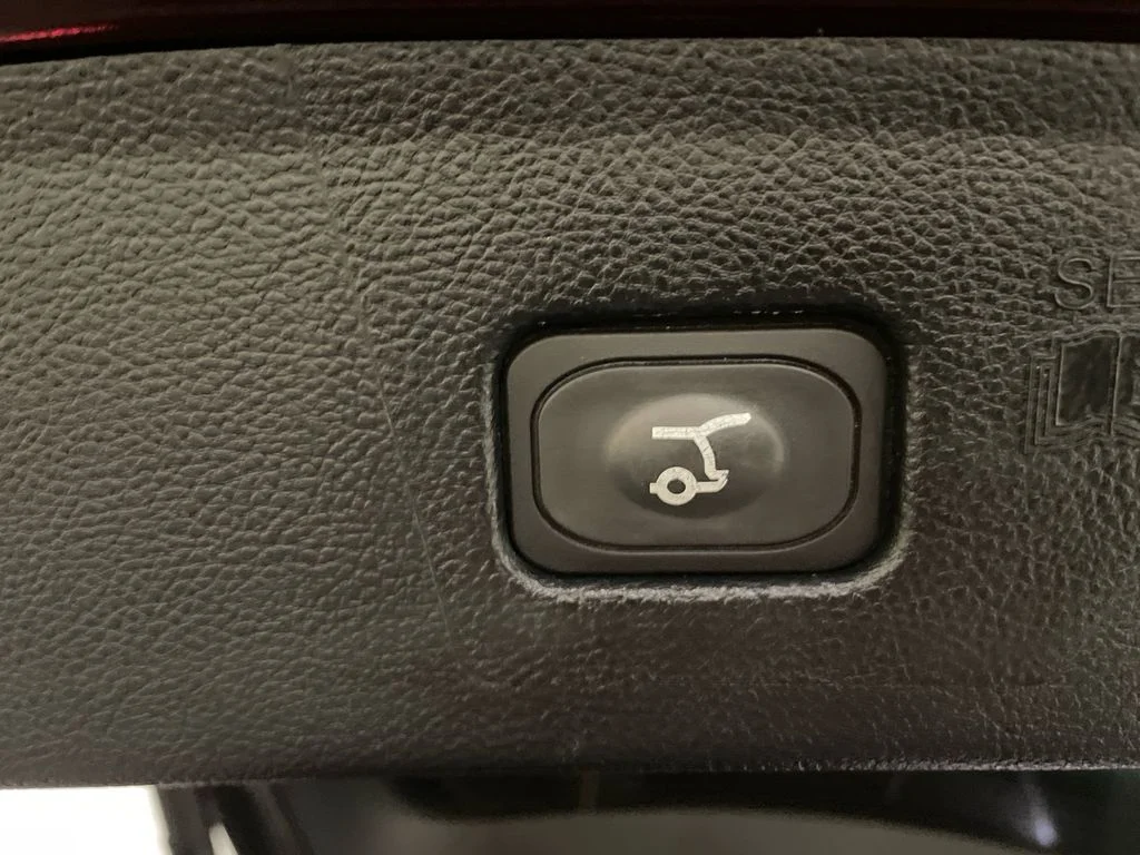 Used 2021 Burgundy Velvet Metallic Tinted Clearcoat Ford SEL image 8