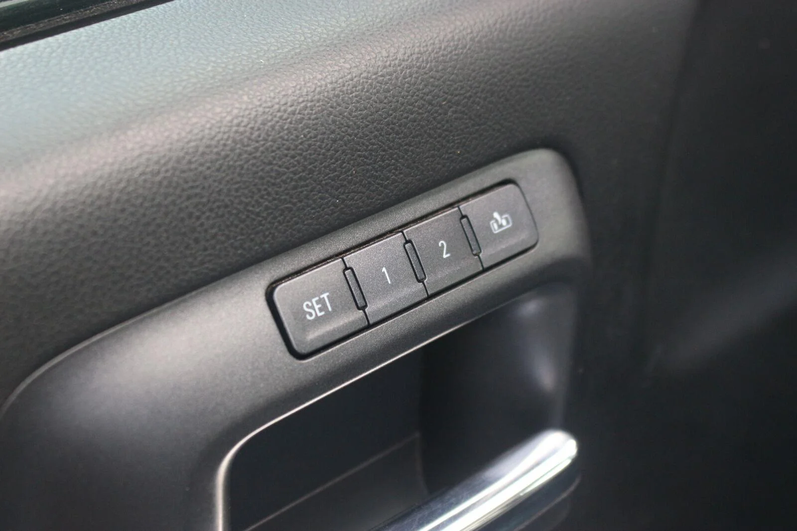 Used 2015 SLATE GREY METALLIC Chevrolet LTZ image 14