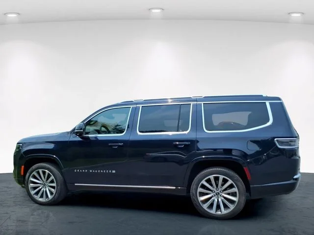 Used 2025 Black Jeep Base image 20
