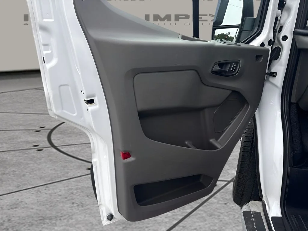 Used 2025 White Ford Base image 18