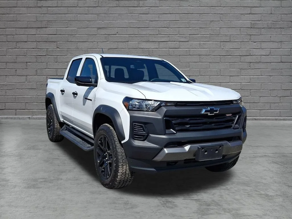 Used 2024 Summit White Chevrolet Trail Boss image 2