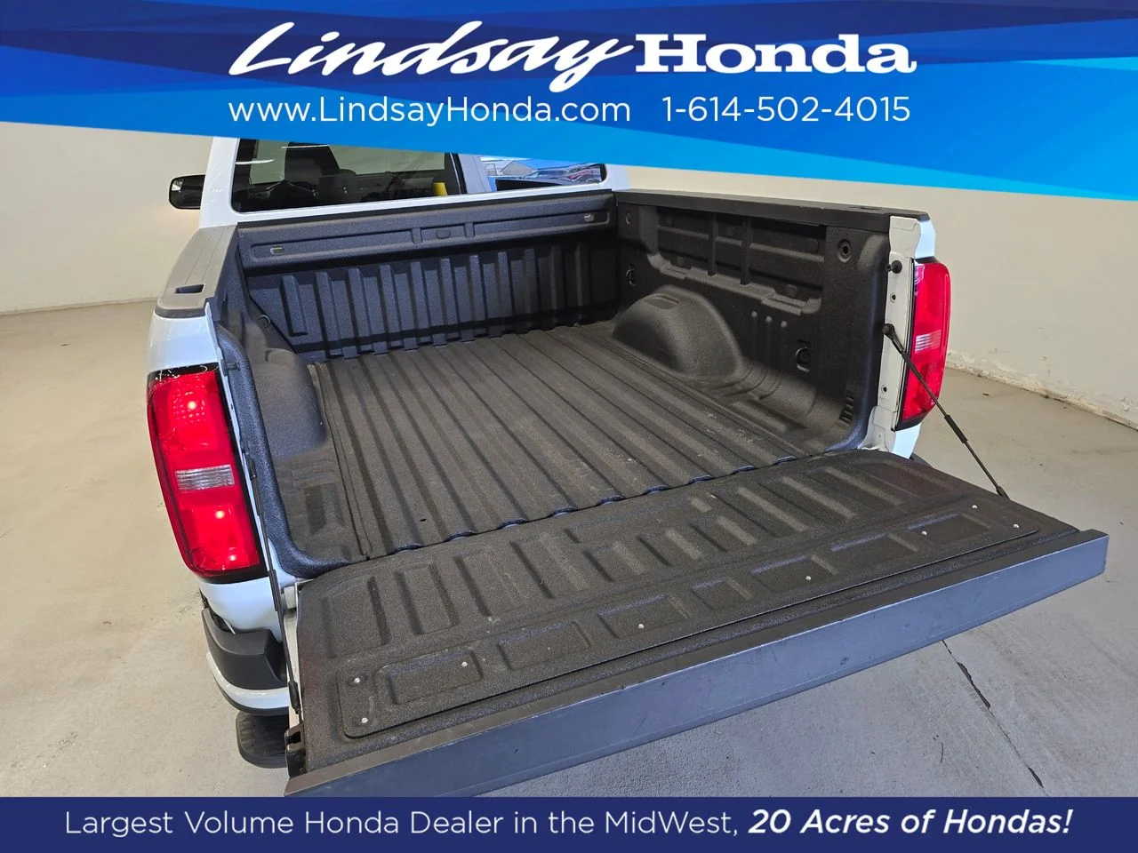 Used 2019 Summit White Chevrolet Work Truck image 8