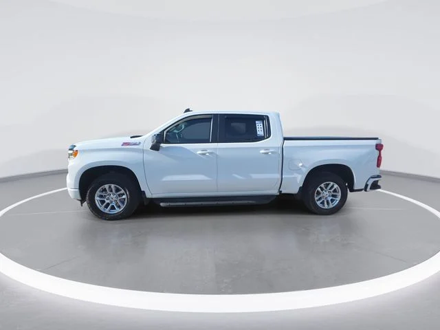 Used 2025 White Chevrolet RST image 5