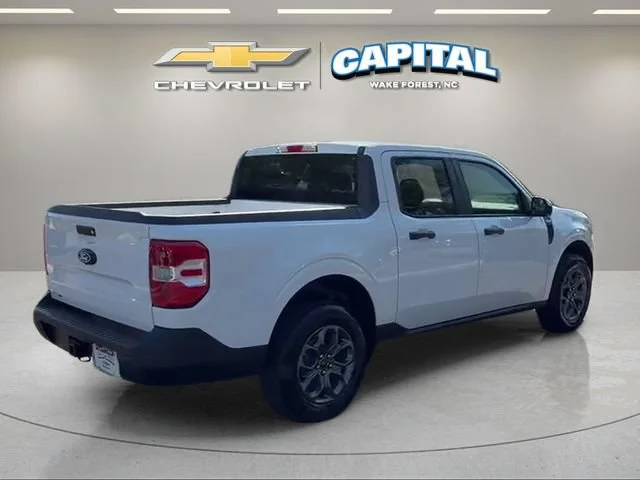 Used 2025 White Ford XLT image 6