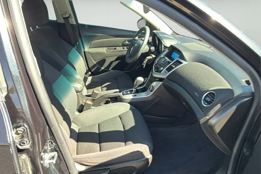 Used 2016 BLACK GRANITE METALLIC Chevrolet LT image 15