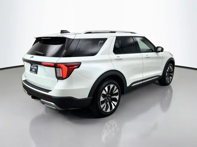 New 2027 Star White Metallic Tri-Coat Ford Platinum image 7