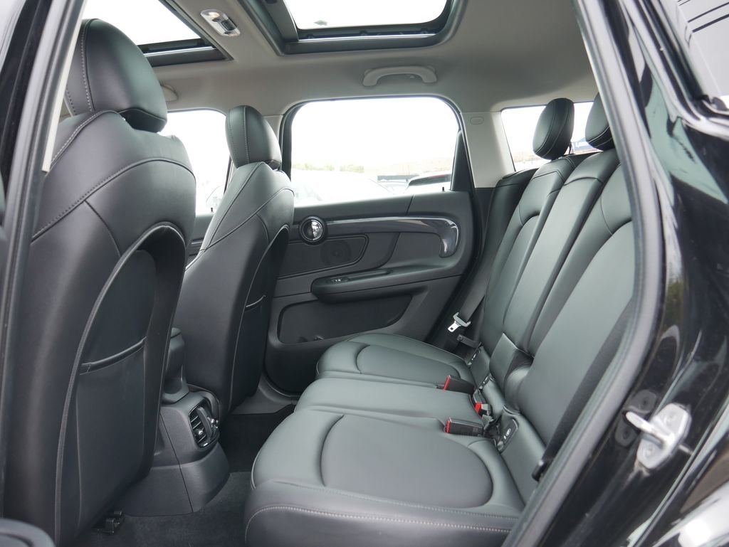 Used 2018 Black MINI Base image 15