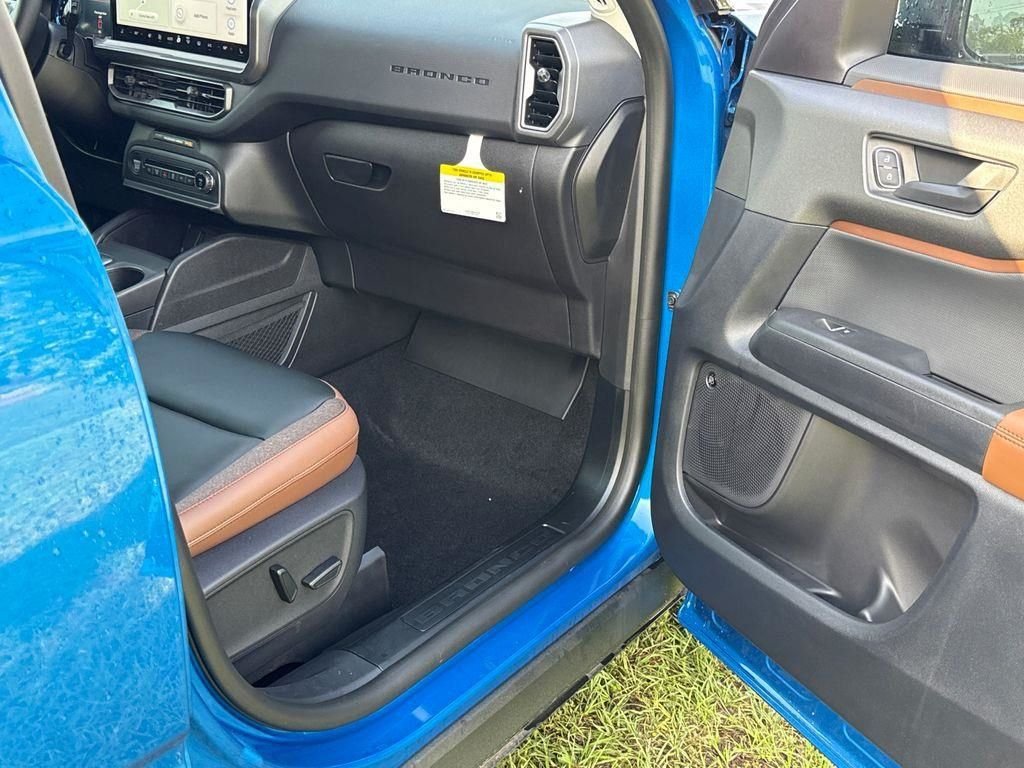 New 2025 Velocity Blue Metallic Ford Outer Banks® image 53