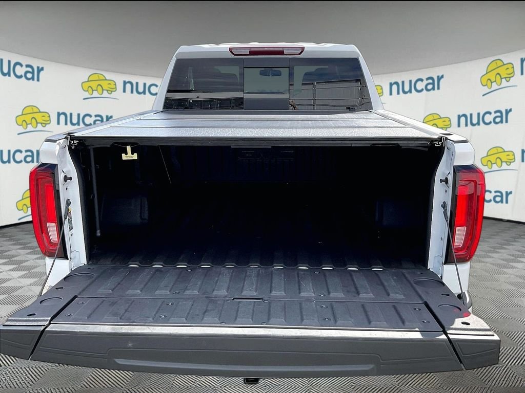 Used 2025 Summit White GMC AT4 image 31
