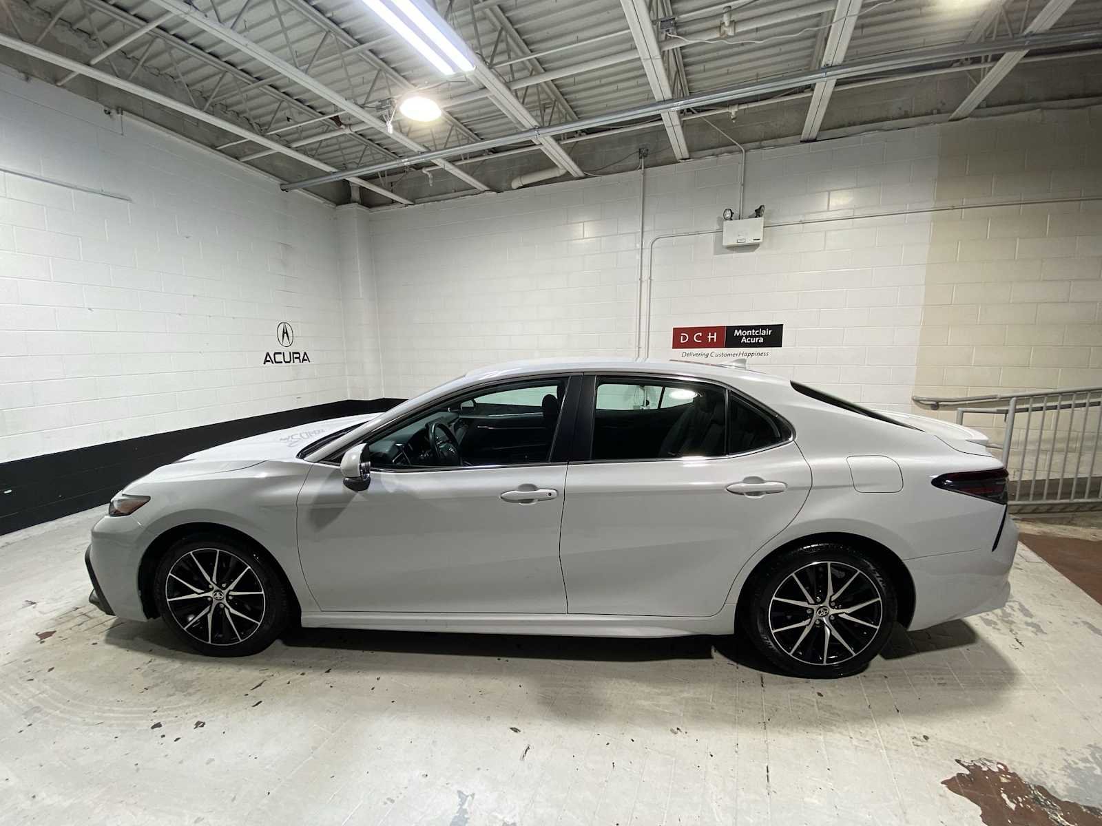 Used 2023 Ice Edge Toyota SE image 3