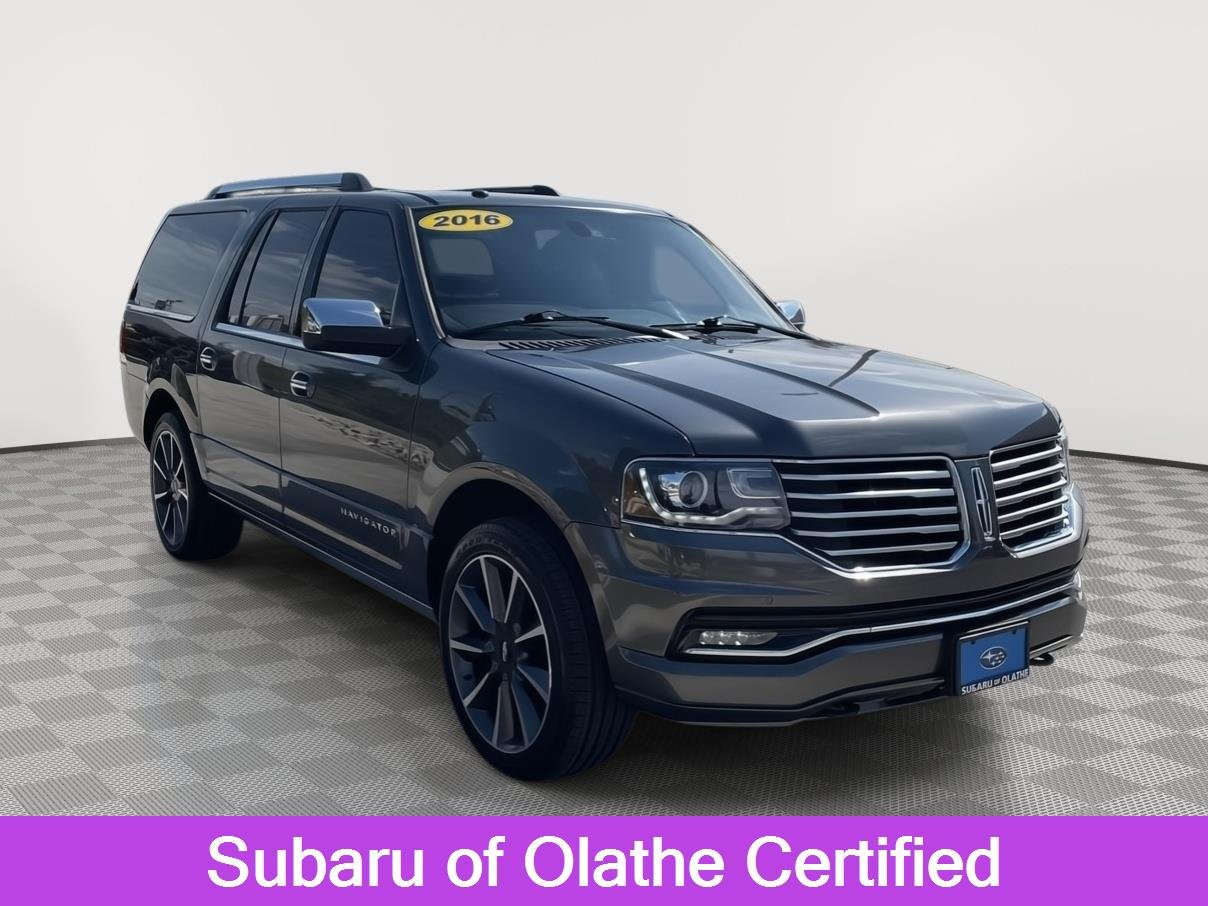 2016 Lincoln Navigator 4x4 L Reserve's photo