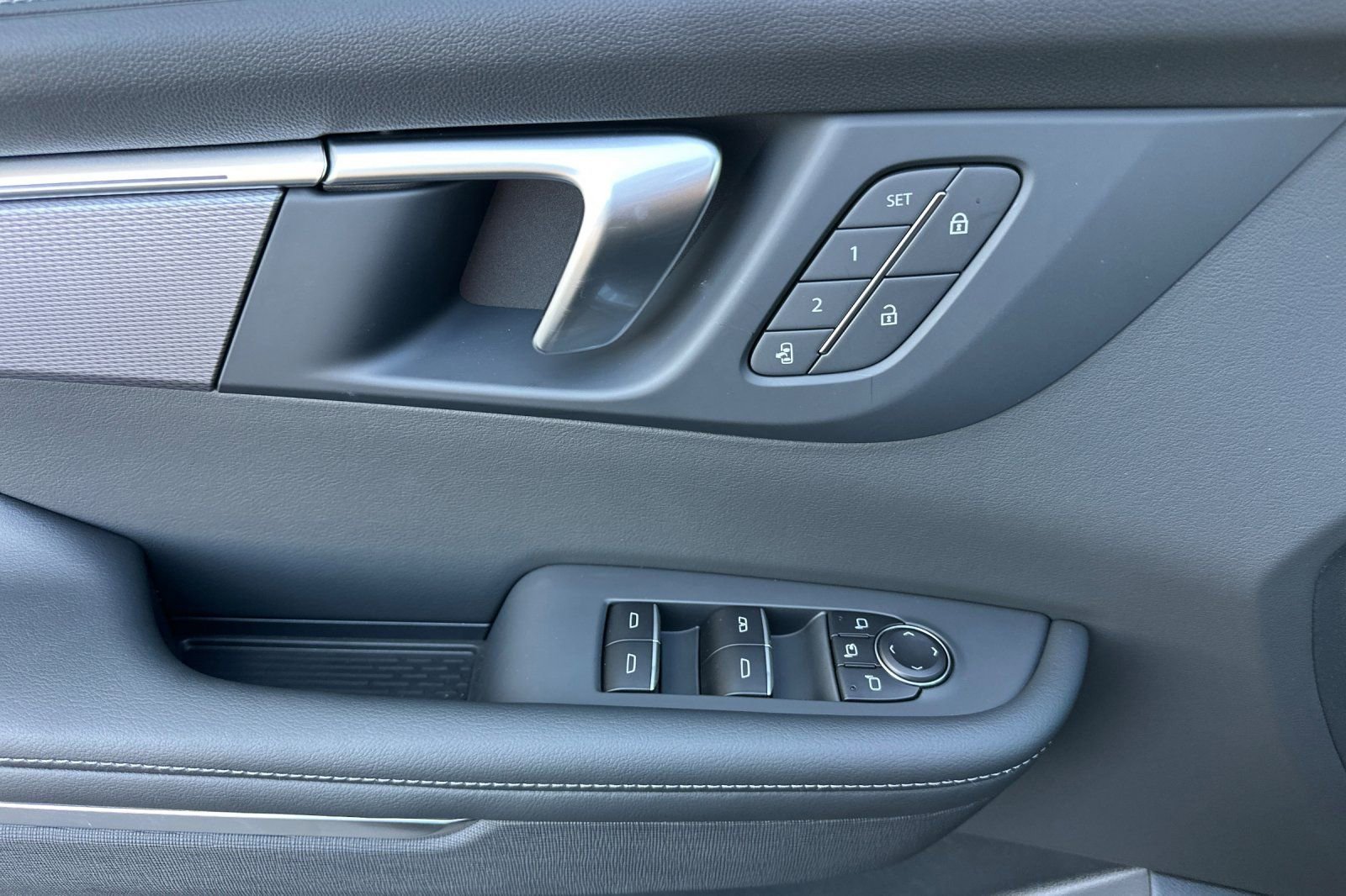 2026 Buick Enclave Sport Touring - Photo 9