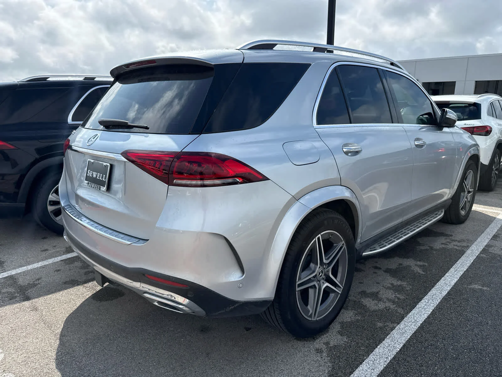 Certified Used 2022 Cirrus Silver Metallic Mercedes-Benz GLE 350 image 2