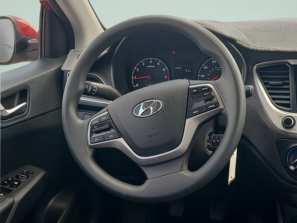 Used 2019 Red Hyundai SE image 12