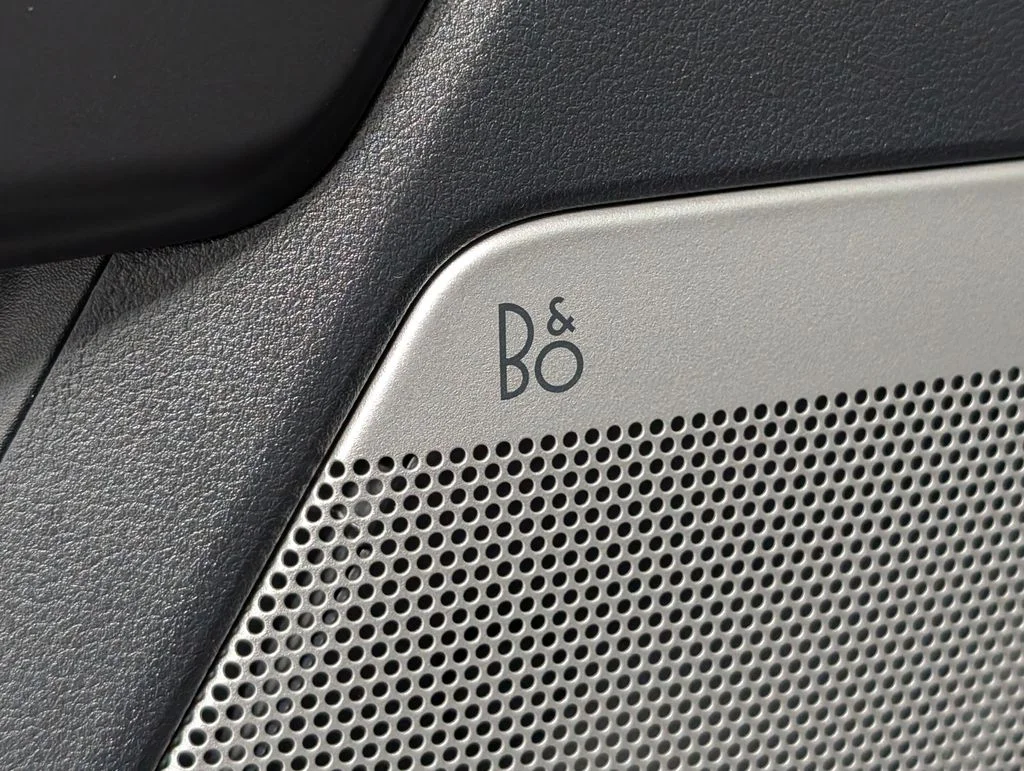 New 2026 Carbonized Gray Metallic Ford Lariat® image 17