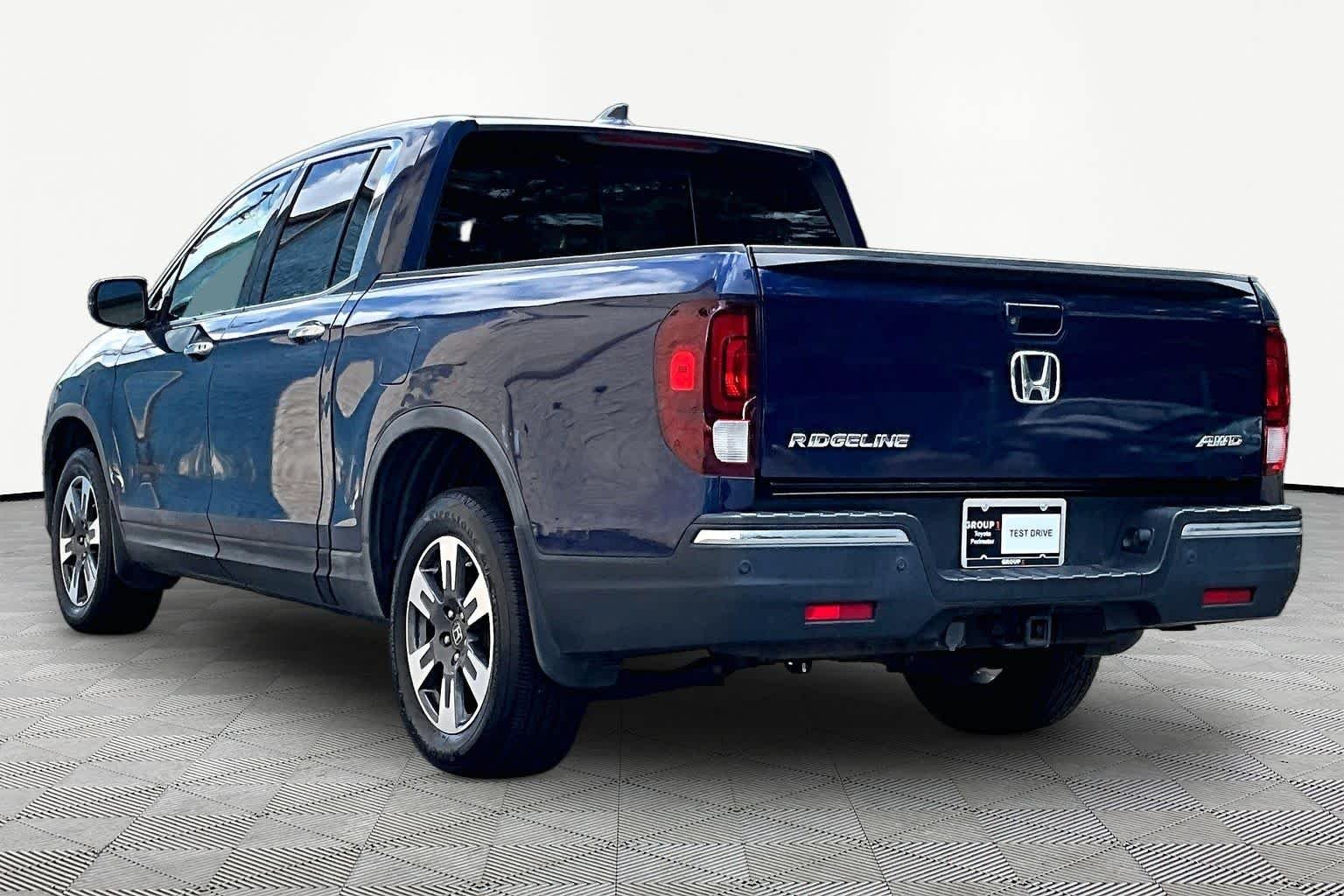 Used 2018 Obsidian Blue Pearl Honda RTL-E image 12