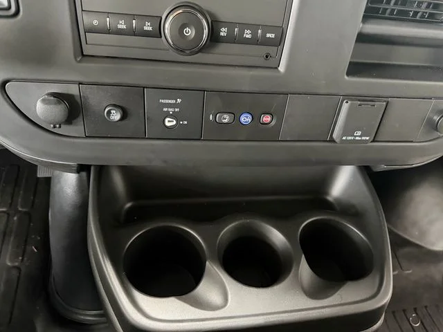 2025 Chevrolet Express Cargo Work Van - Photo 24