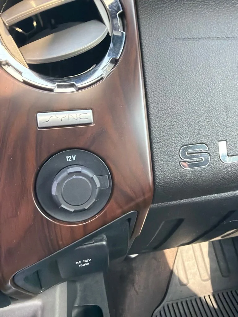Used 2015 White Ford Lariat image 30