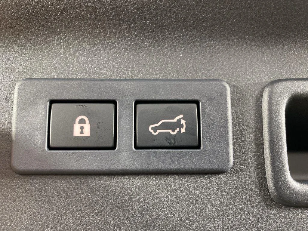 2025 Subaru Forester Limited - Photo 31
