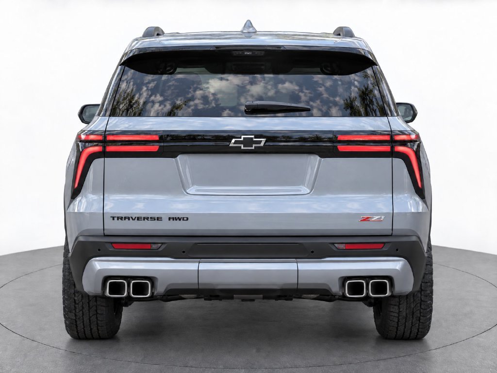 Used 2025 Gray Chevrolet Z71 image 7