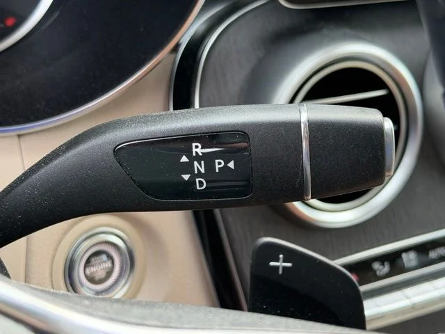 Used 2020  Mercedes-Benz GLC 300 image 32