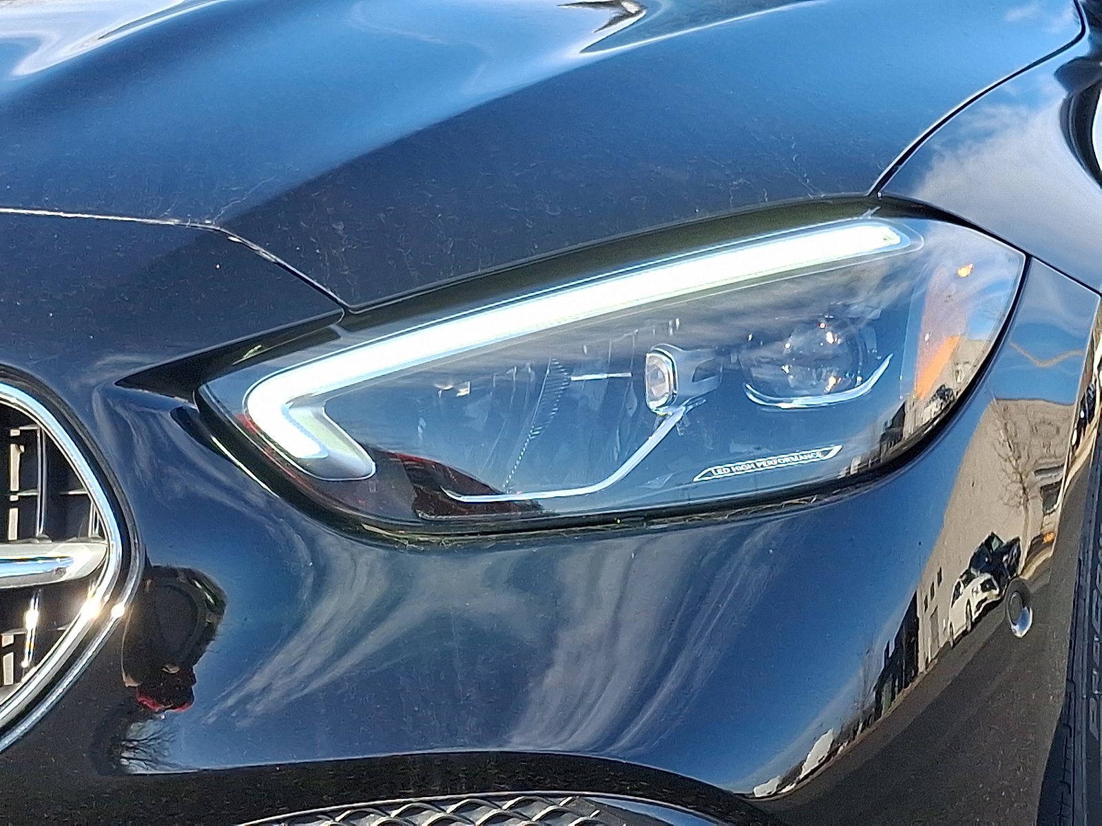 2025 Mercedes-Benz C-Class Sedan C 300 - Photo 8