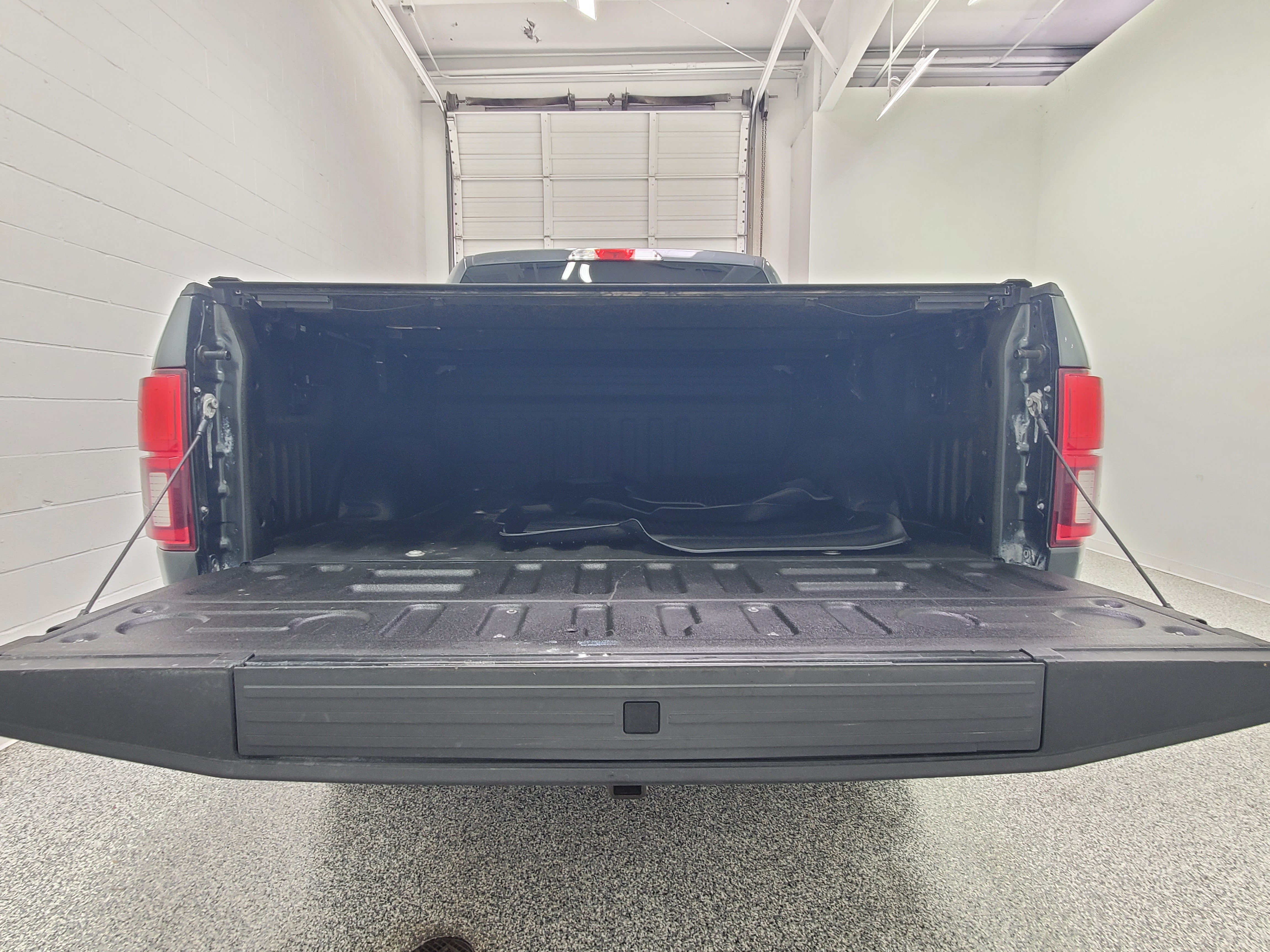 Used 2018 Gray Ford LARIAT image 8