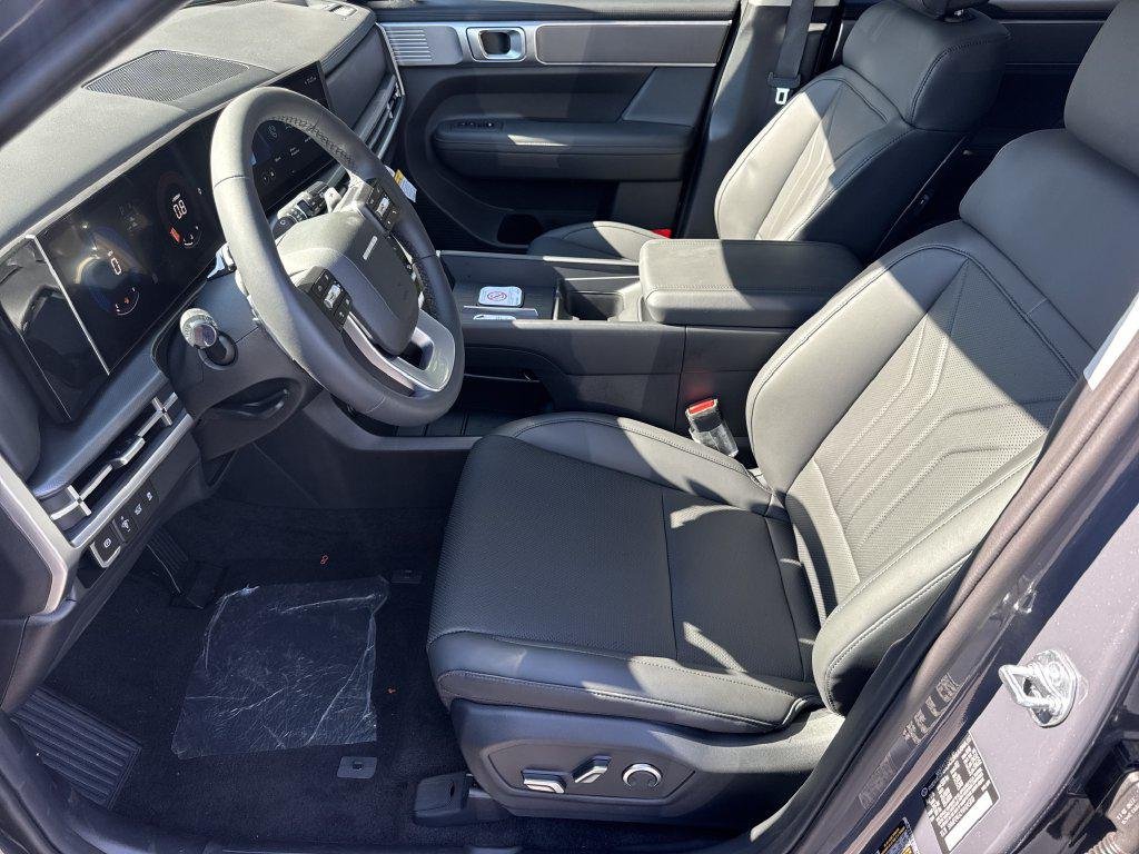 New 2027 Gray Hyundai SEL FWD image 9