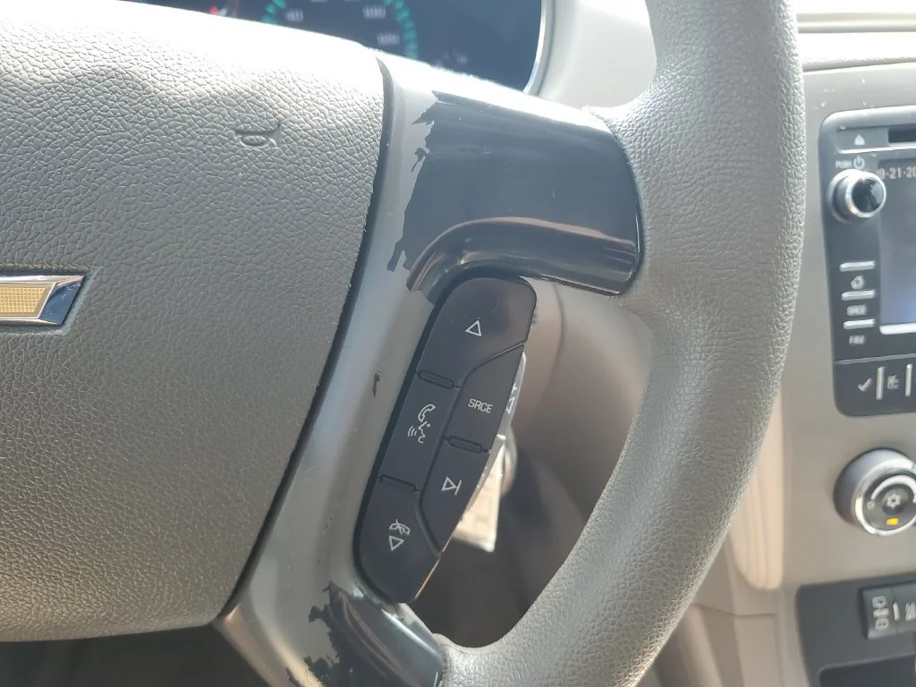 Used 2013 White Chevrolet LS image 18