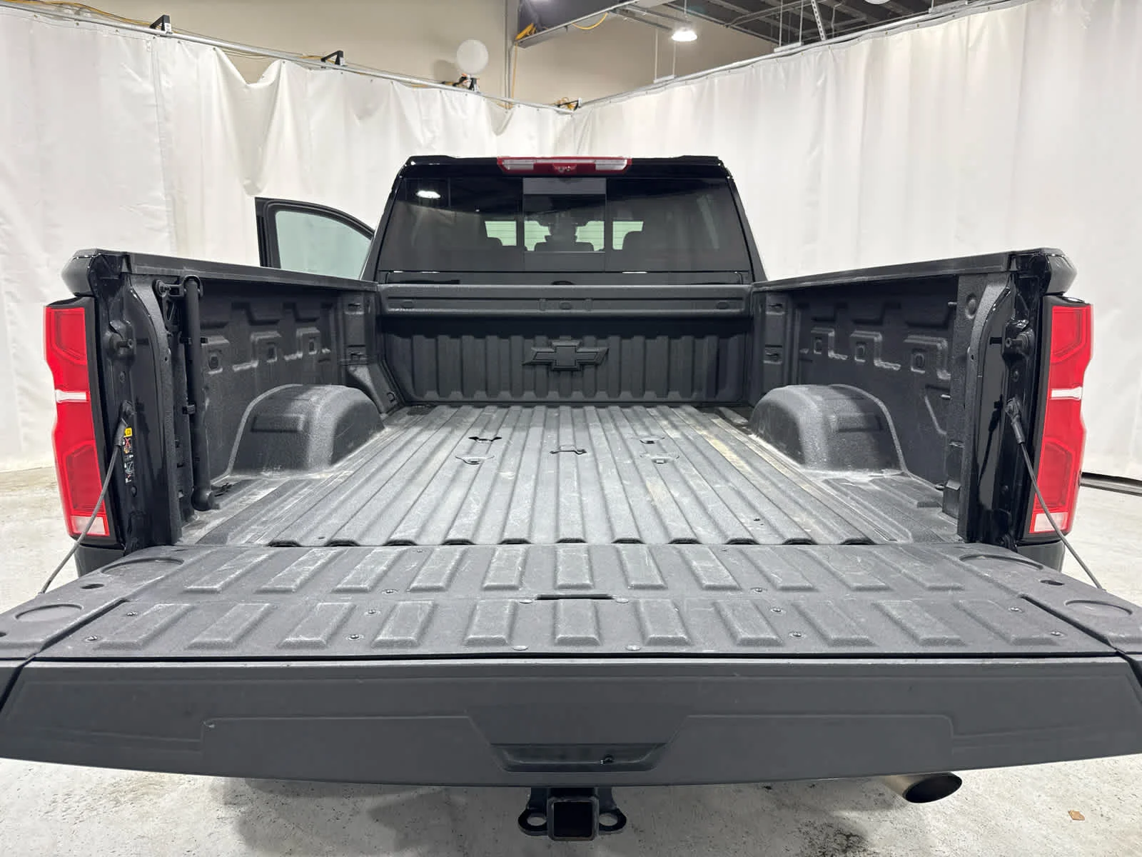 Used 2025 Black Chevrolet ZR2 image 15