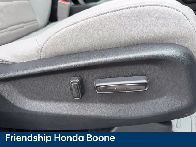 Used 2020 Black Honda EX-L image 51