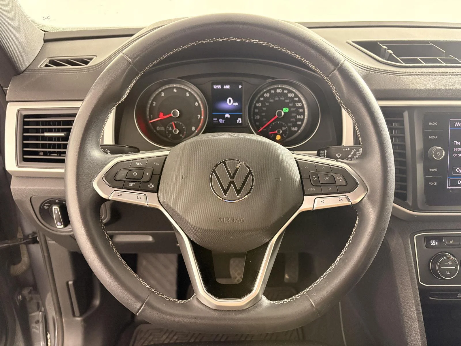 Used 2021 Platinum Gray Metallic Volkswagen 3.6L V6 SE w/Technology image 26