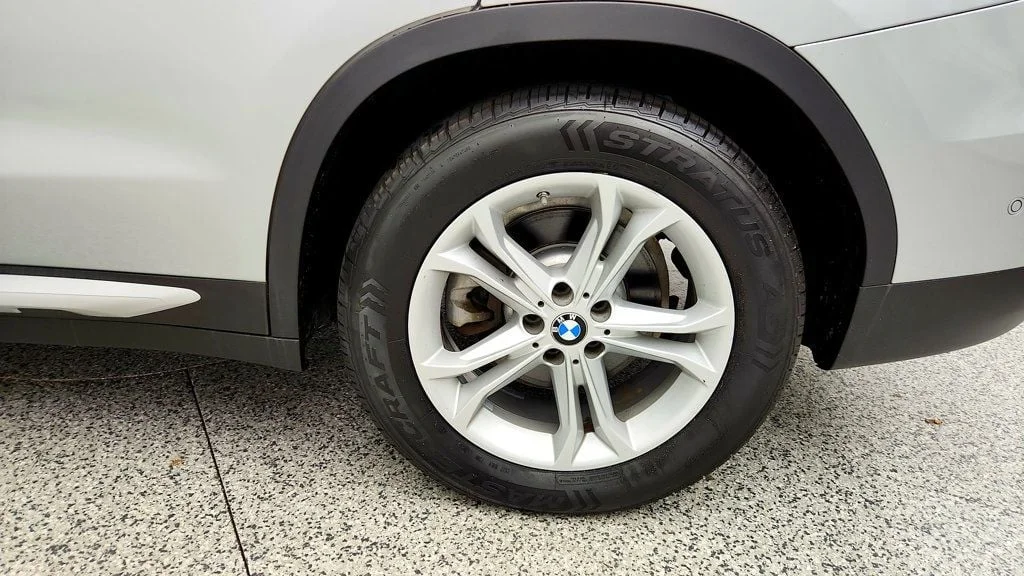 Used 2020 Glacier Silver Metallic BMW sDrive30i Sports Activity Vehicle image 9